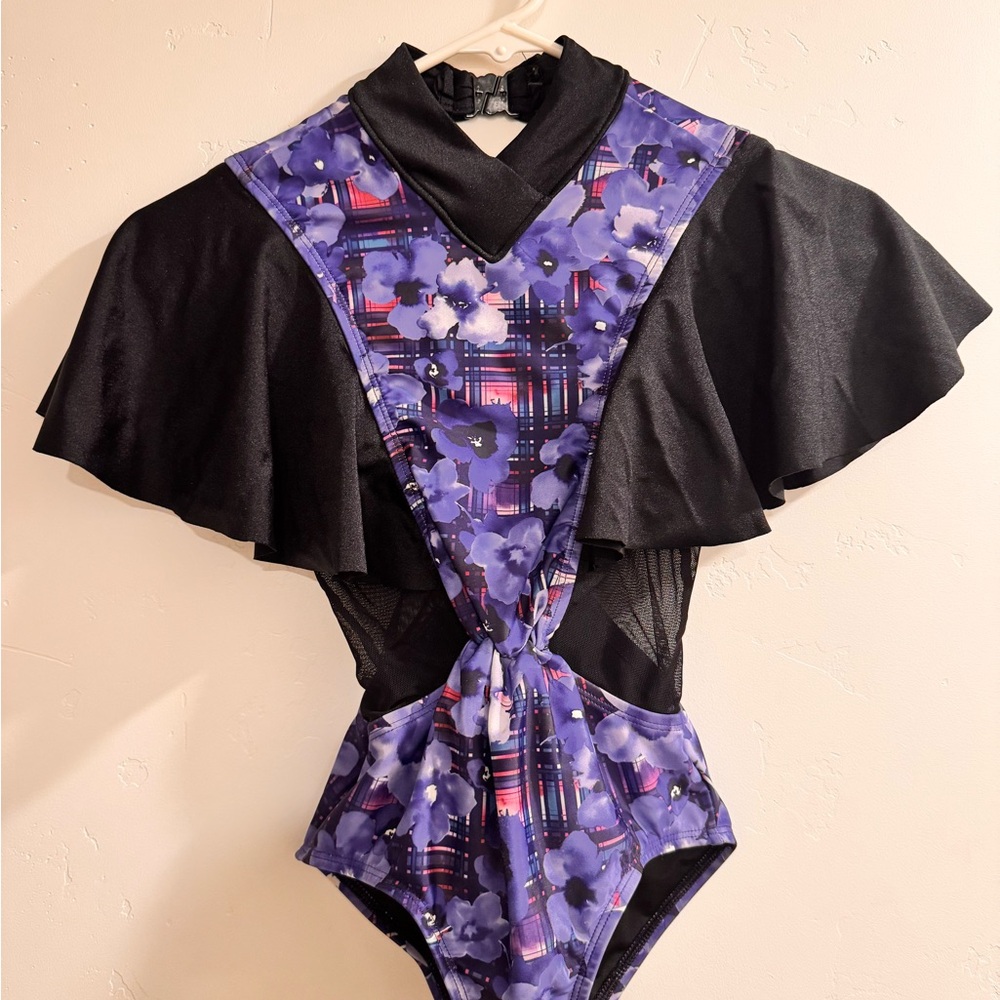 Flutter sleeve leotard
